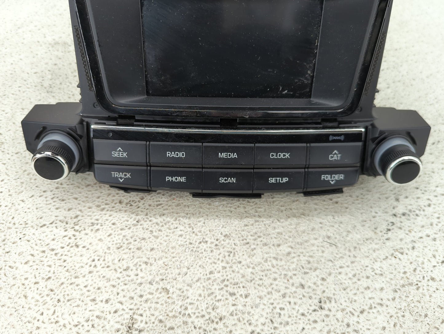 2016-2017 Hyundai Tucson Radio AM FM Cd Player Receiver Replacement P/N:96180-D31004X Fits Fits 2016 2017 OEM Used Auto Part