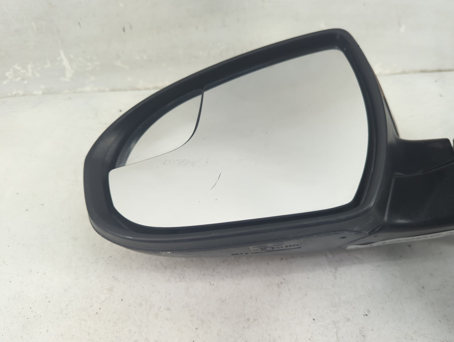 2016-2018 Hyundai Tucson Driver Side View Mirror - Left Door Mirror OEM Used - Oemusedautoparts1.com
