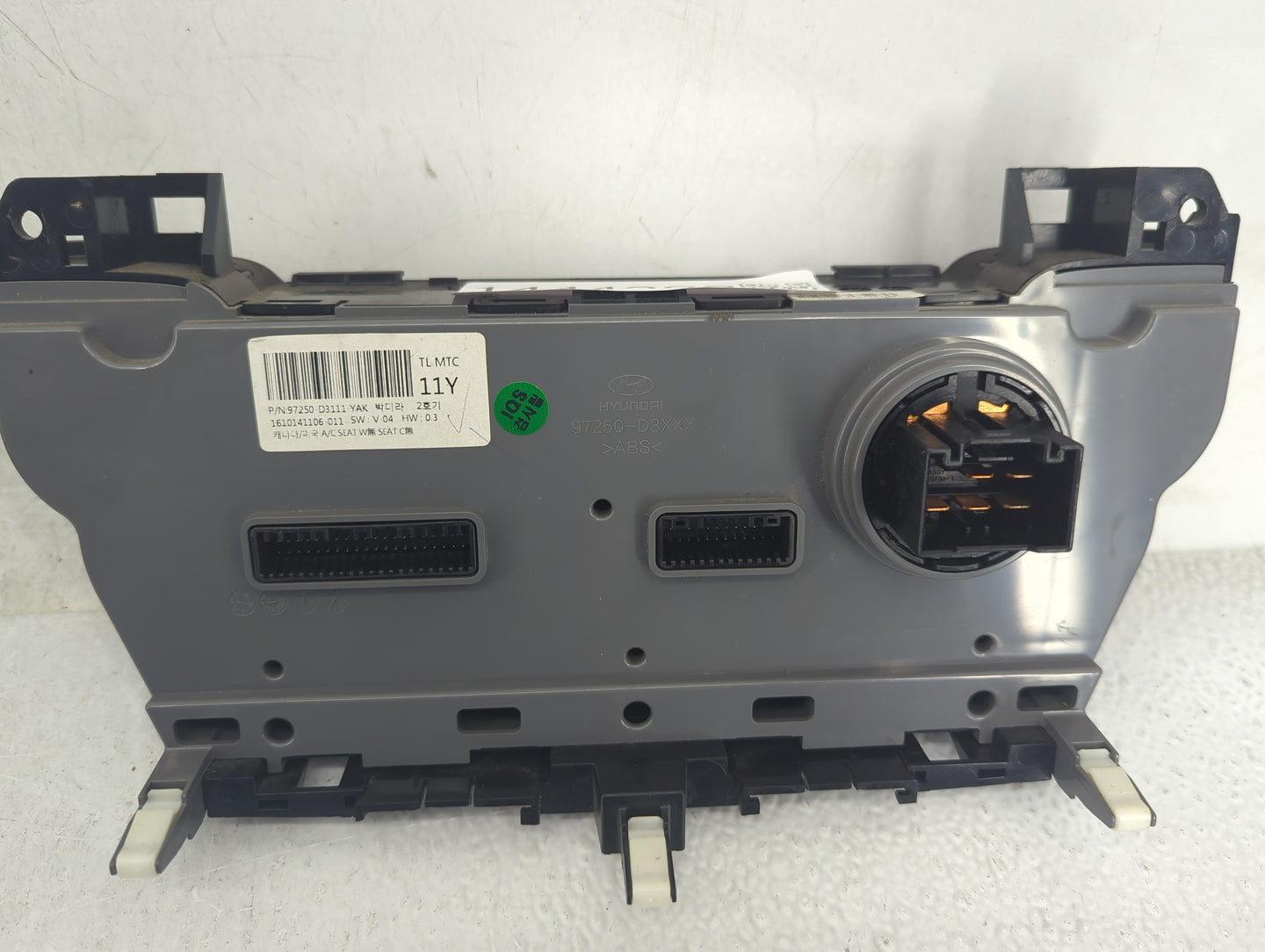 2016-2018 Hyundai Tucson Climate Control Module Temperature AC/Heater Replacement P/N:97250-D3111 97250-D3XXX Fits OEM Used 