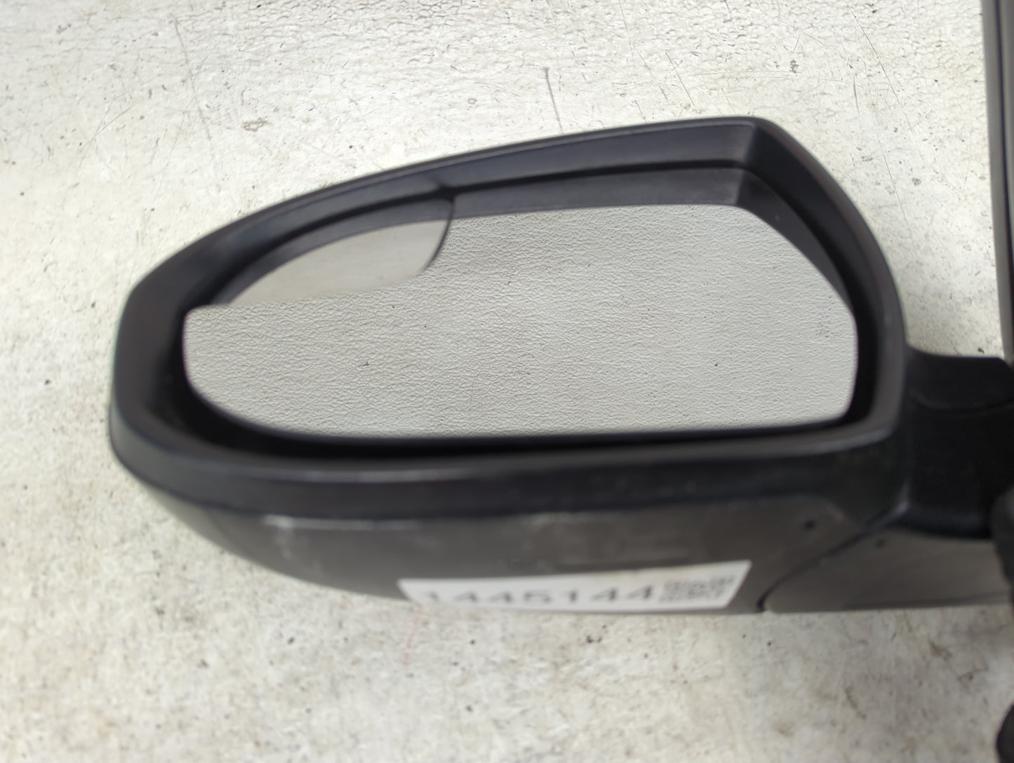 2016-2018 Hyundai Tucson Driver Side View Mirror - Left Door Mirror OEM Used - Oemusedautoparts1.com