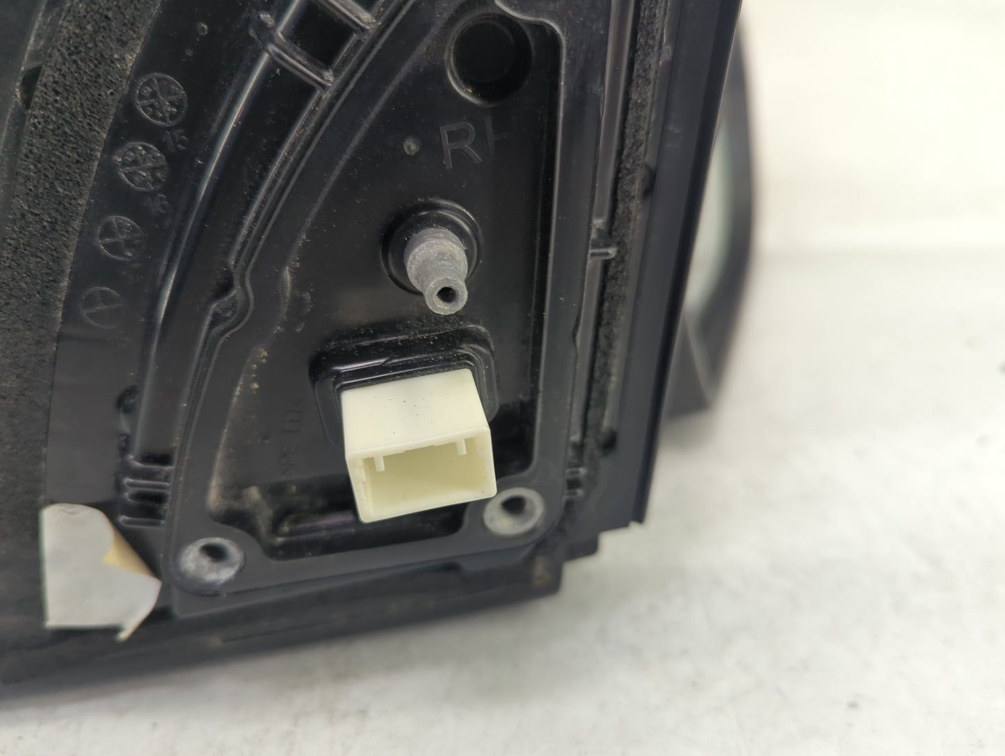 2016-2018 Hyundai Tucson Passenger Side View Mirror - Right Door Mirror OEM Used - Oemusedautoparts1.com