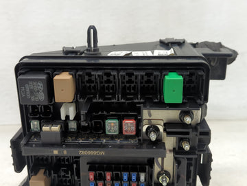 2016-2018 Hyundai Tucson Fusebox Fuse Box Panel Relay Module P/N:91950-D3230 MG666082, N91422-D3152-63 Fits Fits 2016 2017 2018 OEM Used Auto Parts