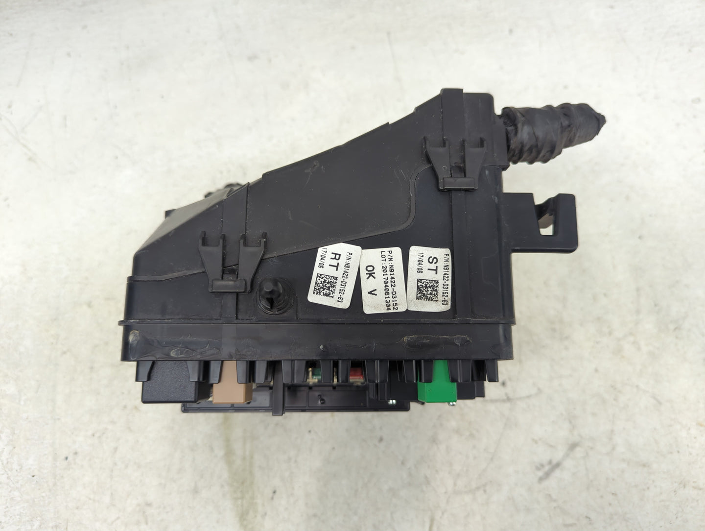 2016-2018 Hyundai Tucson Fusebox Fuse Box Panel Relay Module P/N:91950-D3230 MG666082, N91422-D3152-63 Fits Fits 2016 2017 2