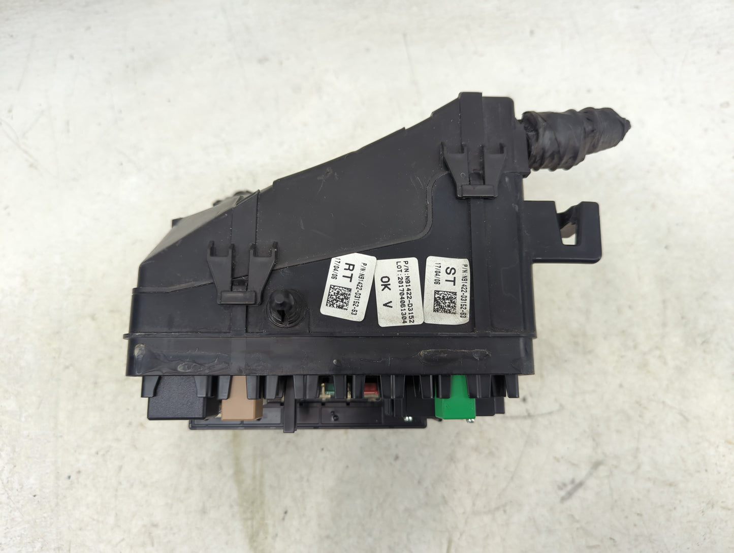 2016-2018 Hyundai Tucson Fusebox Fuse Box Panel Relay Module P/N:91950-D3230 MG666082, N91422-D3152-63 Fits Fits 2016 2017 2