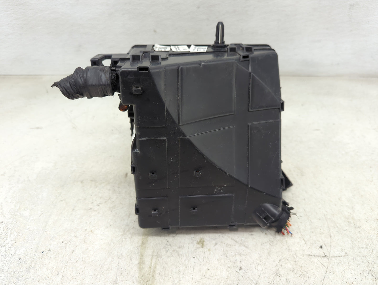 2016-2018 Hyundai Tucson Fusebox Fuse Box Panel Relay Module P/N:91950-D3230 MG666082, N91422-D3152-63 Fits Fits 2016 2017 2