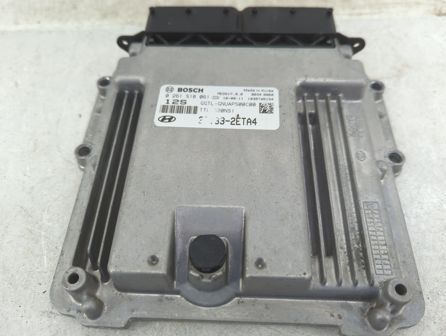 2016-2018 Hyundai Tucson PCM Engine Control Computer ECU ECM PCU OEM P/N:0261S18061 39133-2ETA4 Fits Fits 2016 2017 2018 OEM