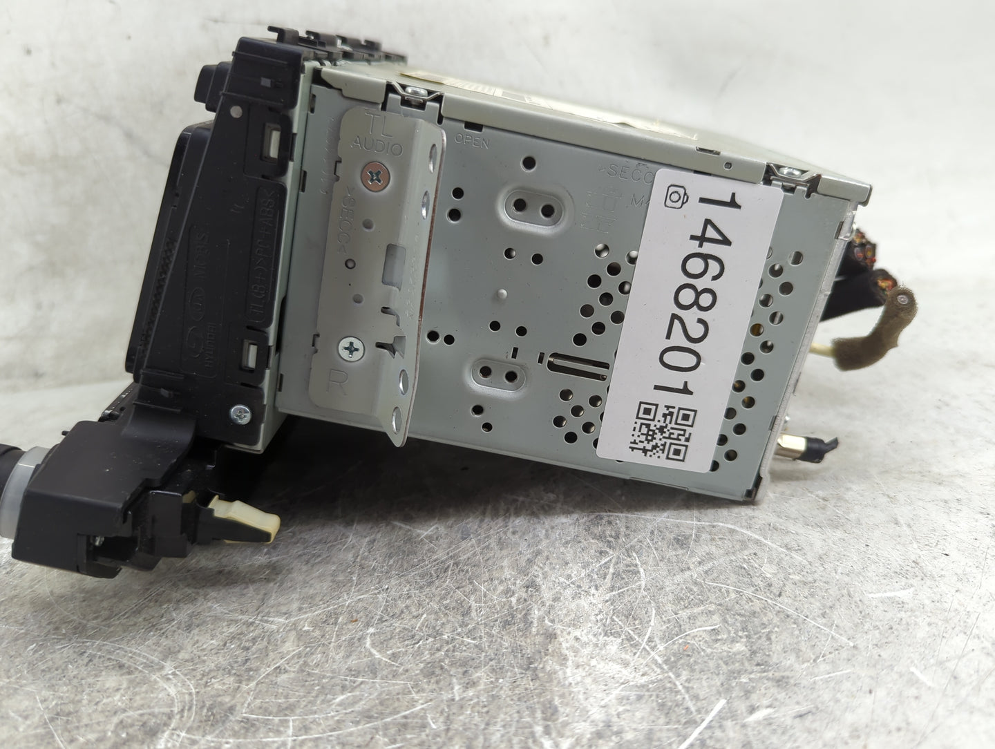 2016-2017 Hyundai Tucson Radio AM FM Cd Player Receiver Replacement P/N:SJOH504874 6742506, HXAMU3CE Fits Fits 2016 2017 OEM