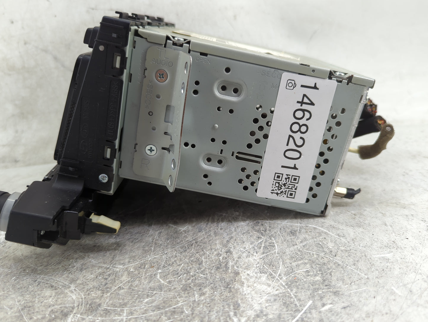 2016-2017 Hyundai Tucson Radio AM FM Cd Player Receiver Replacement P/N:SJOH504874 6742506, HXAMU3CE Fits Fits 2016 2017 OEM