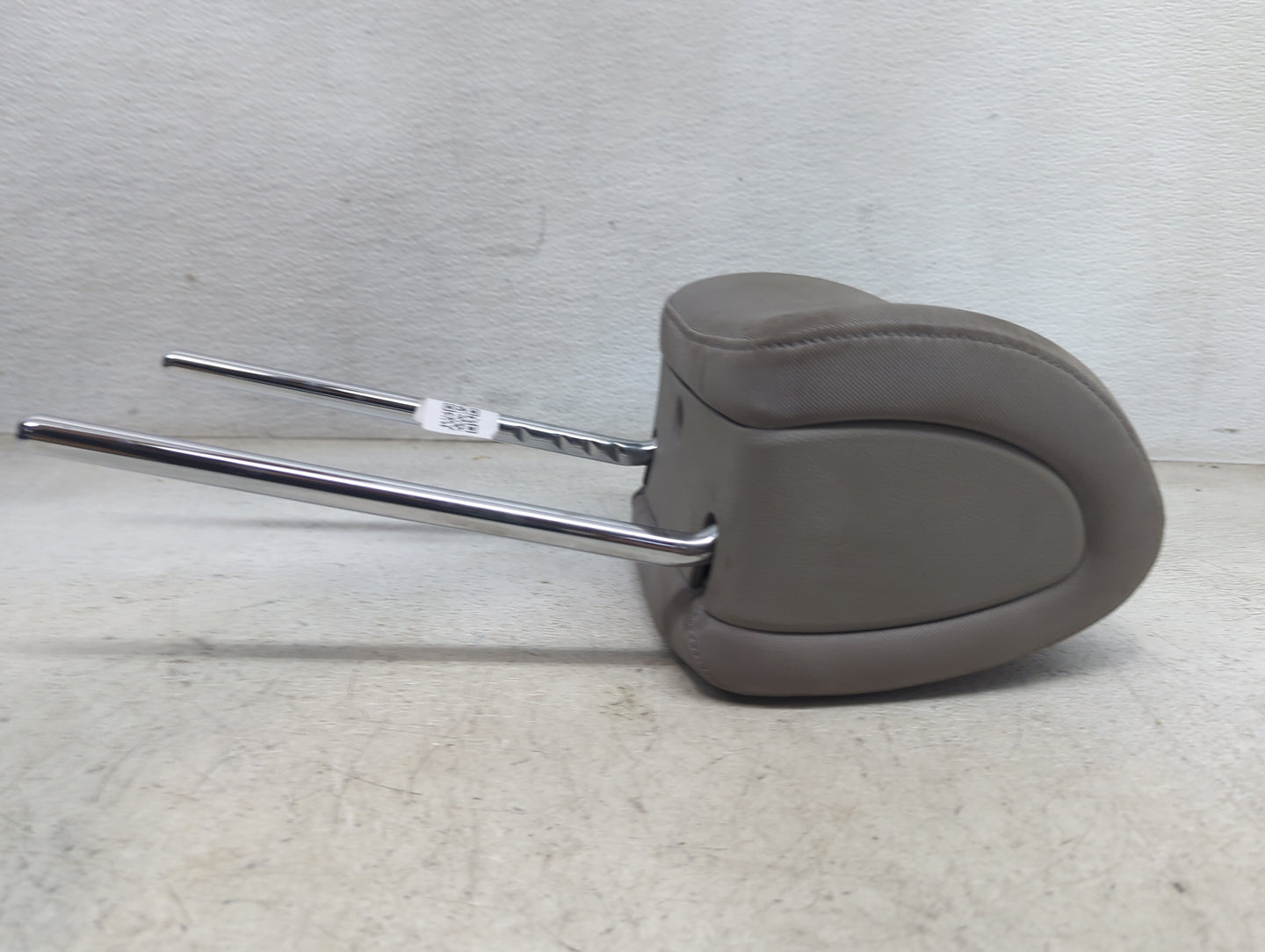 2016-2018 Hyundai Tucson Headrest Head Rest Front Driver Passenger Seat Fits Fits 2016 2017 2018 OEM Used Auto Parts - Oemus