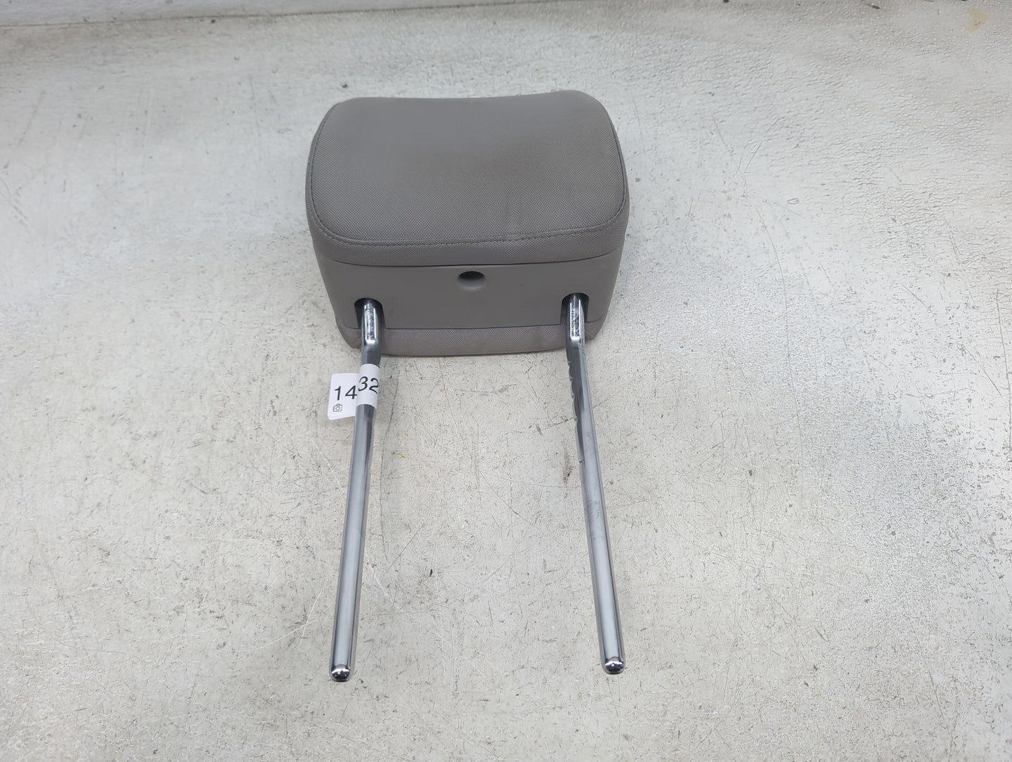 2017 Hyundai Tucson Headrest Head Rest Front Driver Passenger Seat Fits OEM Used Auto Parts - Oemusedautoparts1.com