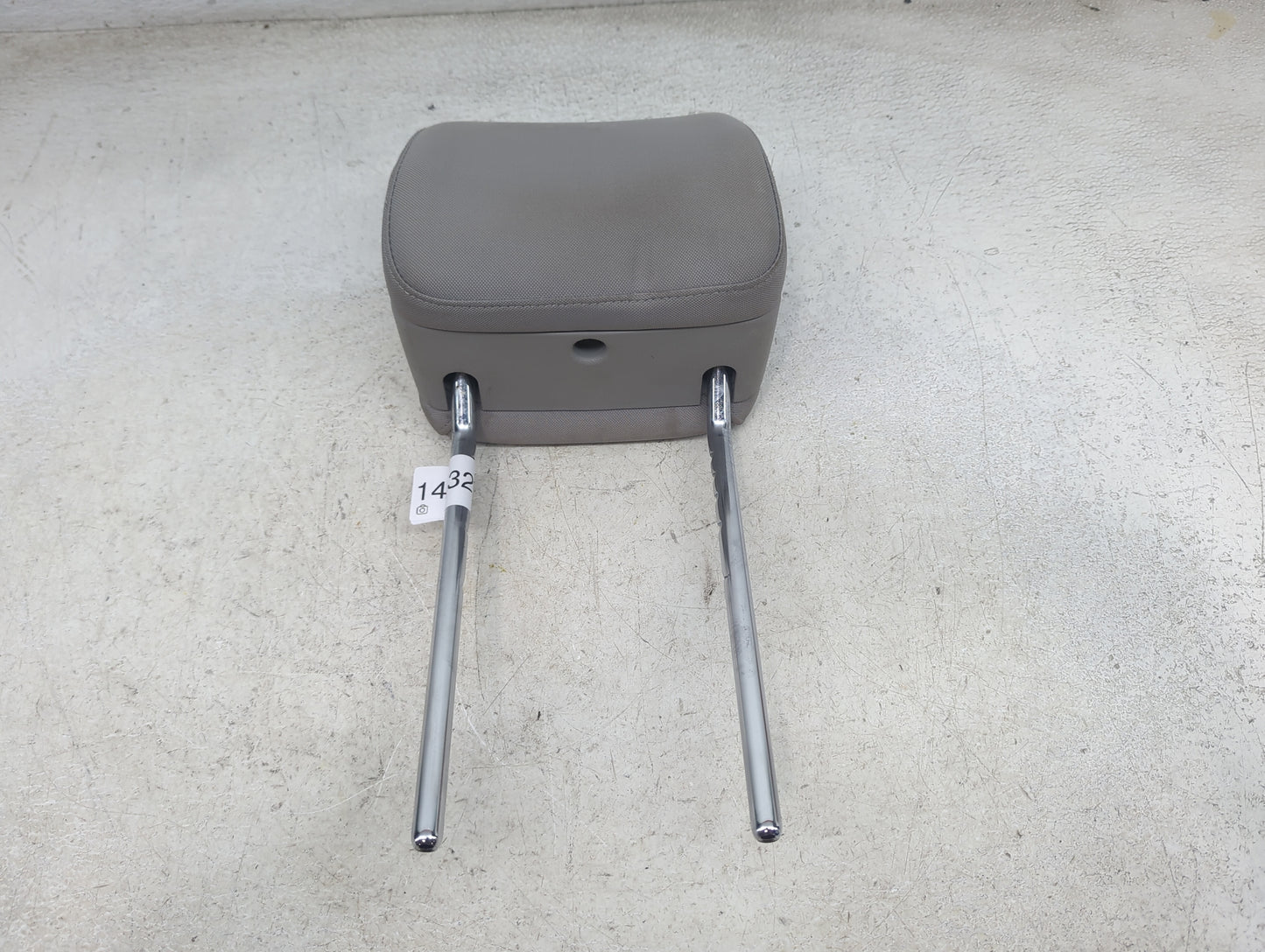 2017 Hyundai Tucson Headrest Head Rest Front Driver Passenger Seat Fits OEM Used Auto Parts - Oemusedautoparts1.com