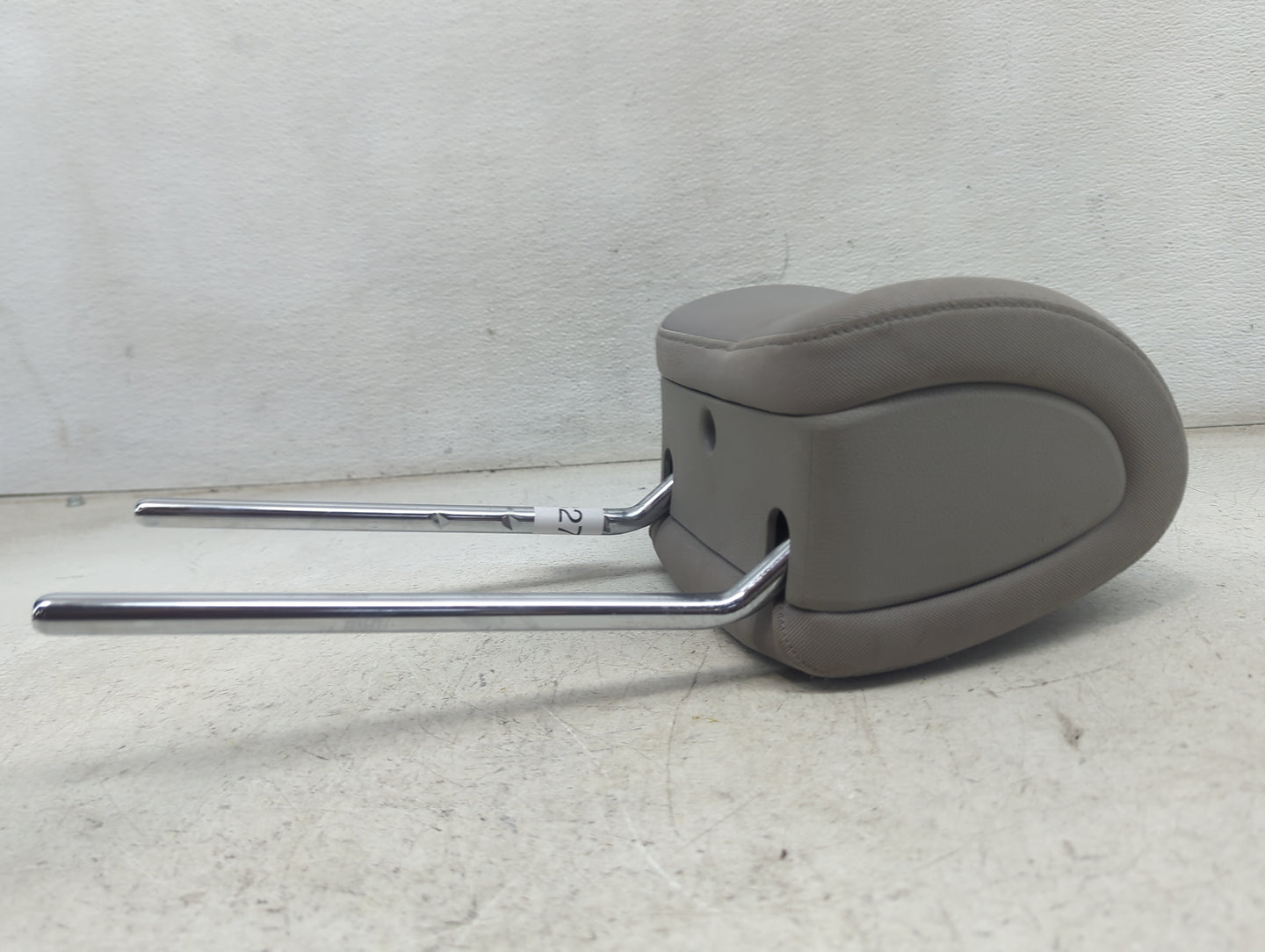 2017 Hyundai Tucson Headrest Head Rest Front Driver Passenger Seat Fits OEM Used Auto Parts - Oemusedautoparts1.com