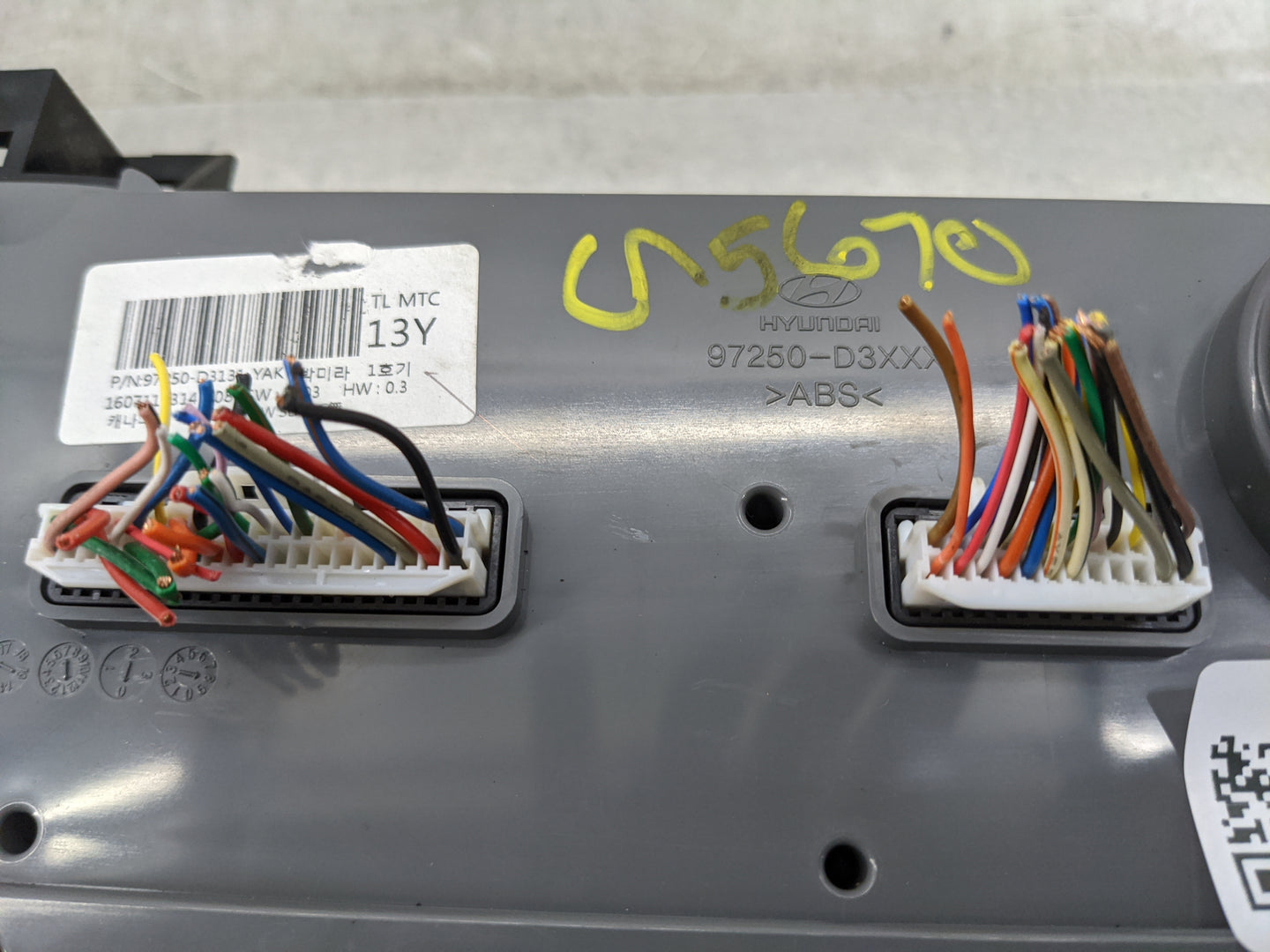 2016-2018 Hyundai Tucson Climate Control Module Temperature AC/Heater Replacement P/N:97250-D3131-YAK 97250-D3XXX Fits OEM U