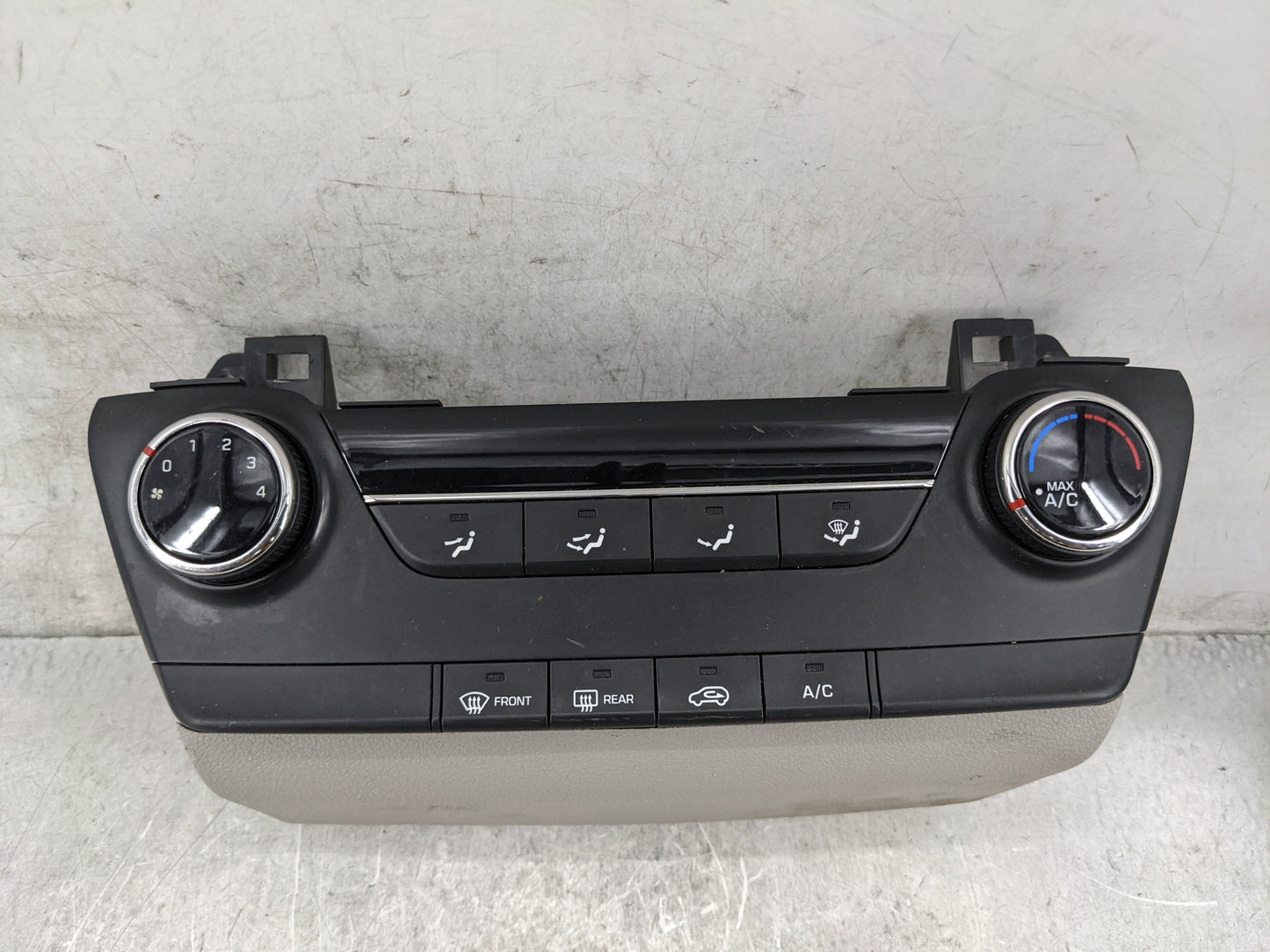 2016-2018 Hyundai Tucson Climate Control Module Temperature AC/Heater Replacement P/N:97250-D3111-TGG 1705271342-001 Fits OE