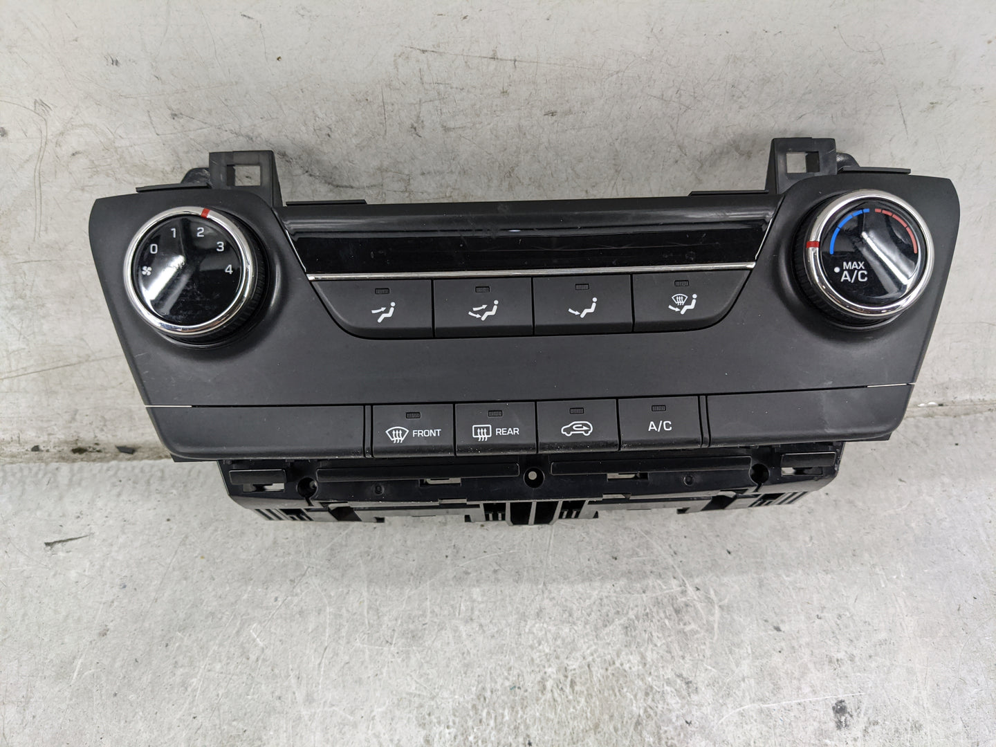 2016-2018 Hyundai Tucson Climate Control Module Temperature AC/Heater Replacement P/N:97250-D3111-TGG 1607081003-045 Fits OE