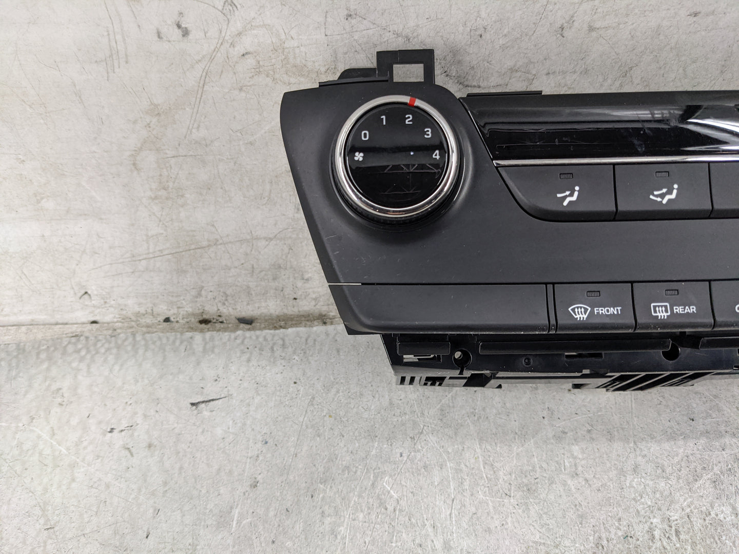 2016-2018 Hyundai Tucson Climate Control Module Temperature AC/Heater Replacement P/N:97250-D3111-TGG 1607081003-045 Fits OE