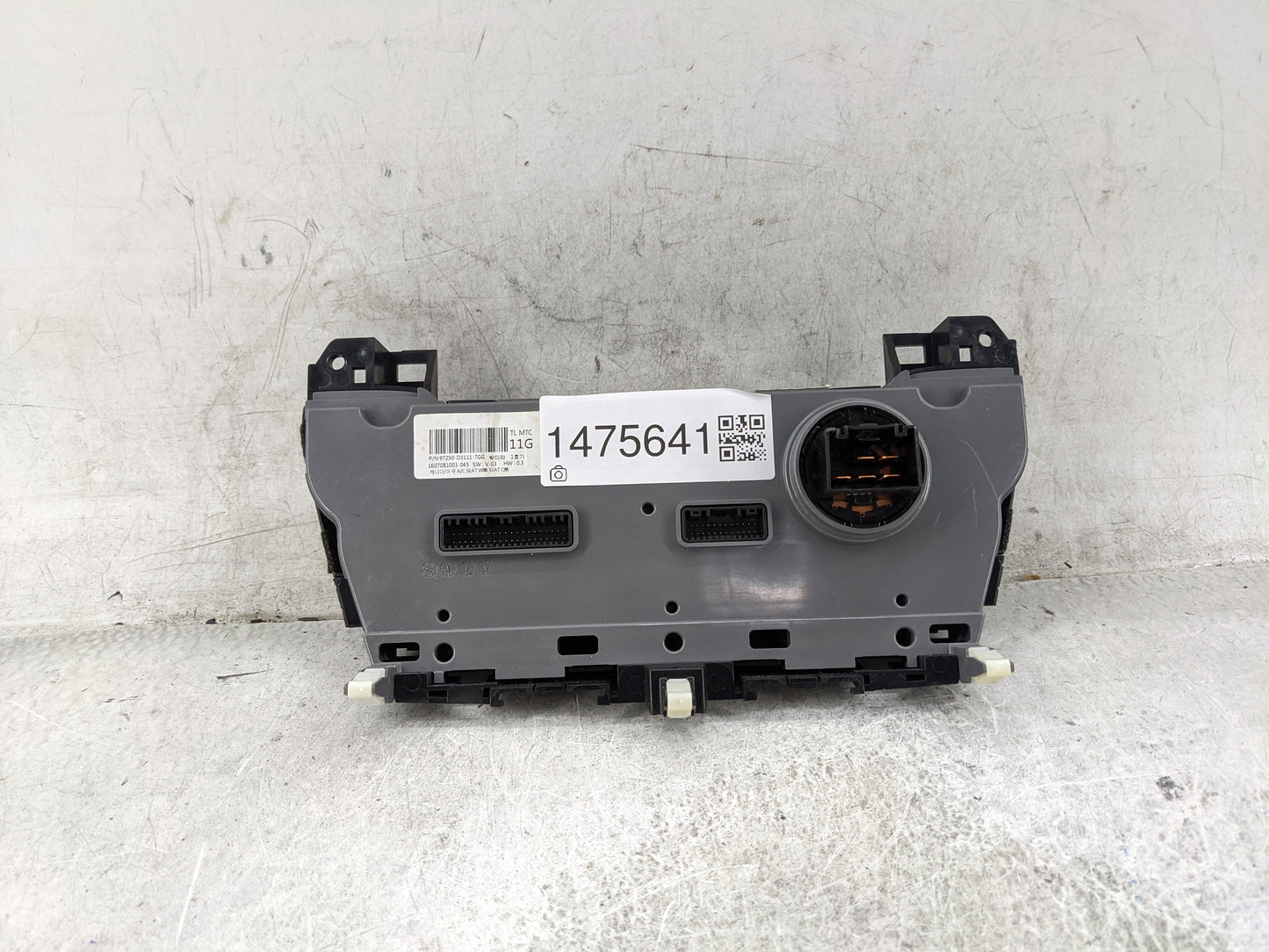 2016-2018 Hyundai Tucson Climate Control Module Temperature AC/Heater Replacement P/N:97250-D3111-TGG 1607081003-045 Fits OE