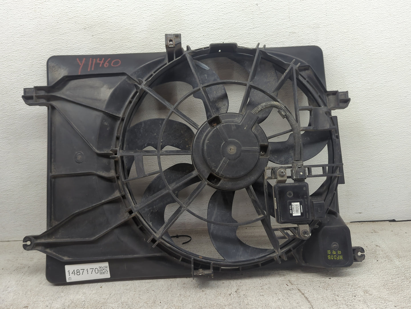2017 Hyundai Tucson Electric Radiator Cooling Fan Motor Assembly P/N:25380-D3300 PA66-GF17-MF21 Fits OEM Used Auto Parts - O