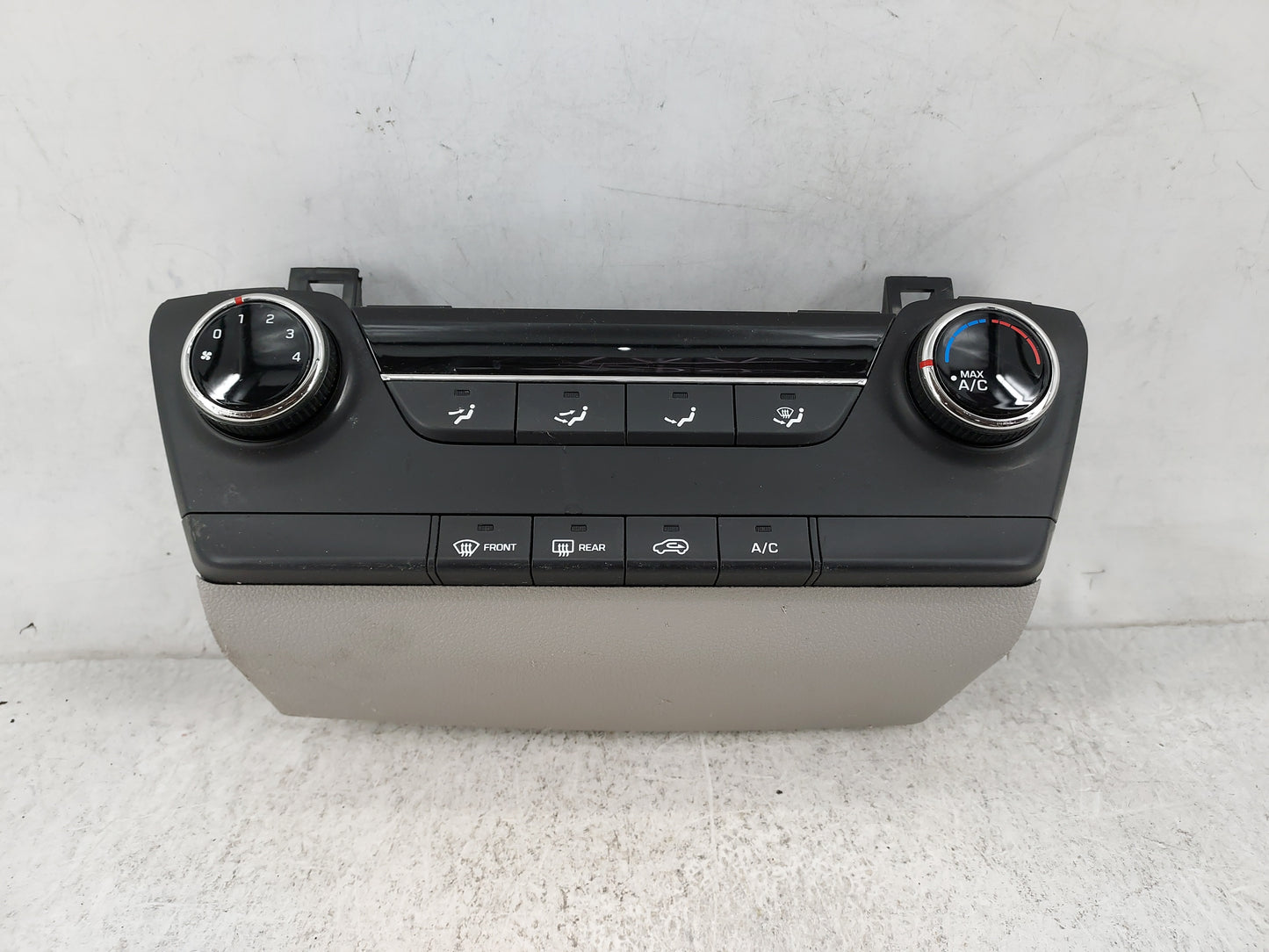 2016-2018 Hyundai Tucson Climate Control Module Temperature AC/Heater Replacement P/N:97250-D3111 Fits Fits 2016 2017 2018 O
