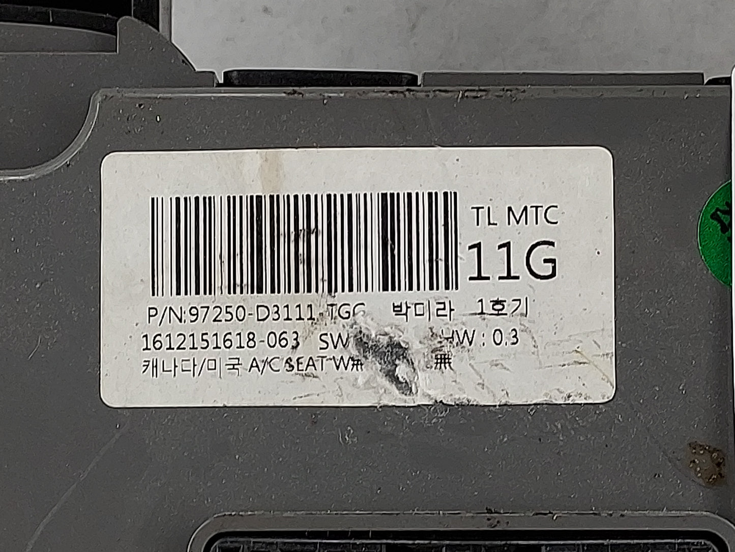 2016-2018 Hyundai Tucson Climate Control Module Temperature AC/Heater Replacement P/N:97250-D3111 Fits Fits 2016 2017 2018 O