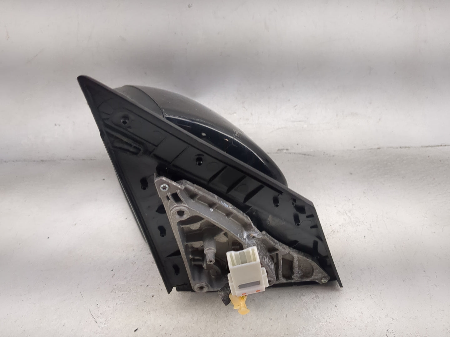 2016-2018 Hyundai Tucson Driver Side View Mirror - Left Door Mirror OEM Used - Oemusedautoparts1.com
