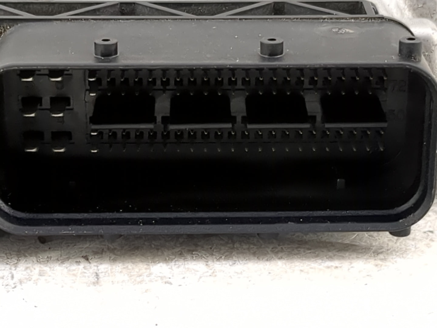 2016-2018 Hyundai Tucson PCM Engine Control Computer ECU ECM PCU OEM P/N:39175-2BTA6 0261S17915 Fits Fits 2016 2017 2018 OEM