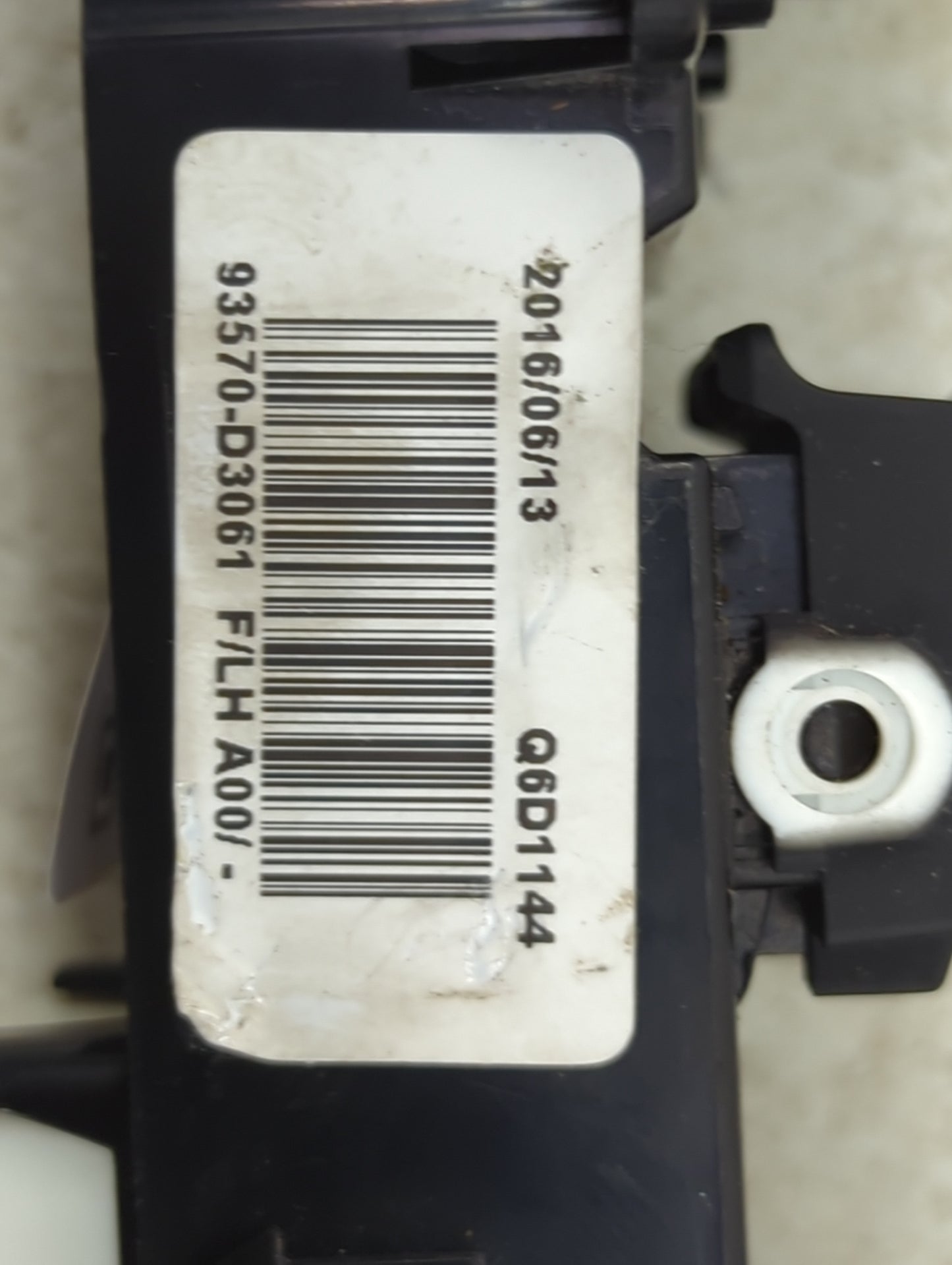 2016-2021 Hyundai Tucson Master Power Window Switch Replacement Driver Side Left P/N:93570-D3061 Fits OEM Used Auto Parts - 