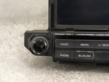 2016-2017 Hyundai Tucson Radio AM FM Cd Player Receiver Replacement P/N:96560-D33304X ATC41D3AN Fits Fits 2016 2017 OEM Used Auto Parts
