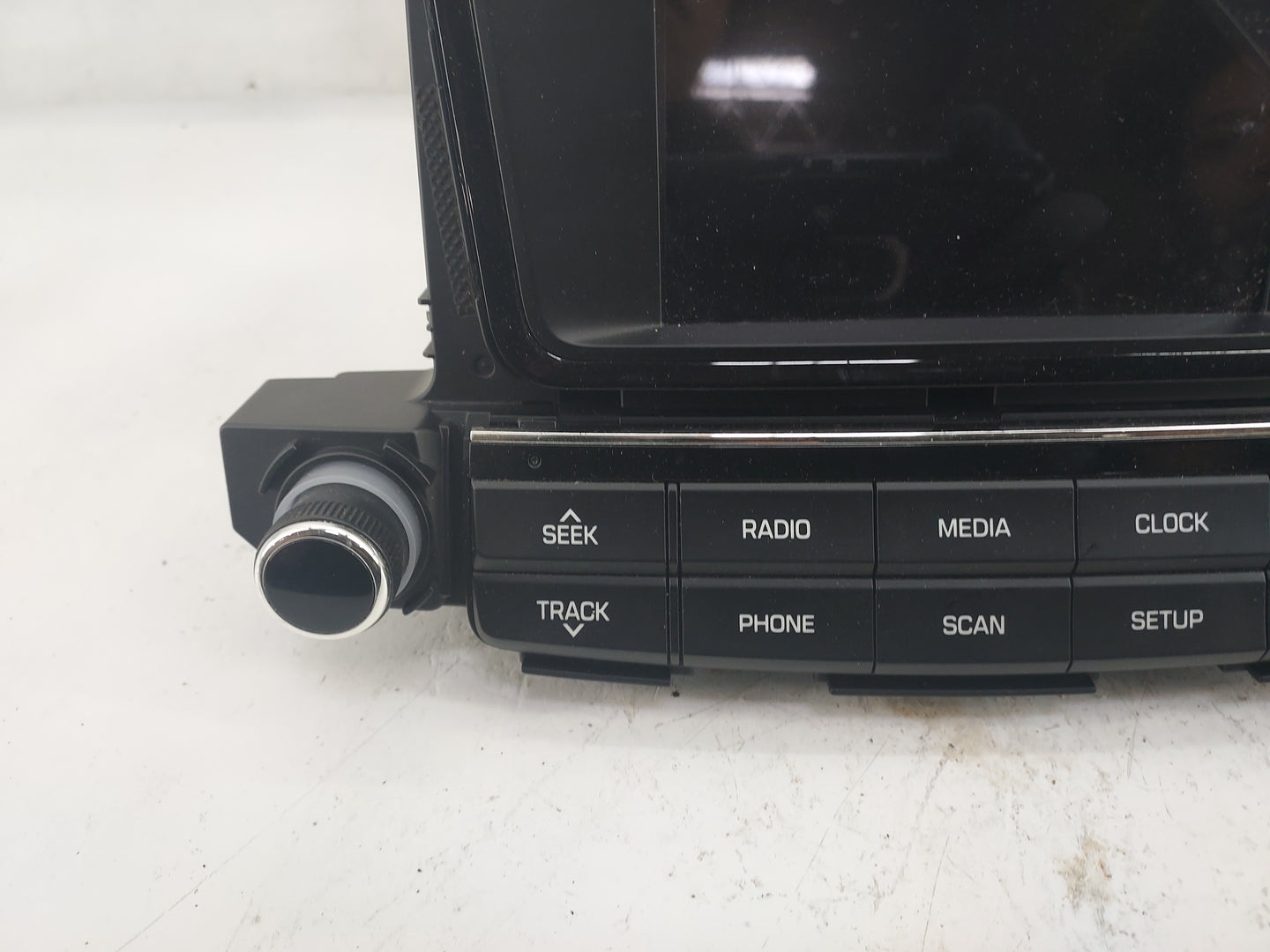 2017-2018 Hyundai Tucson Radio AM FM Cd Player Receiver Replacement P/N:96180-D31004X AC1B9D3AN Fits Fits 2017 2018 OEM Used