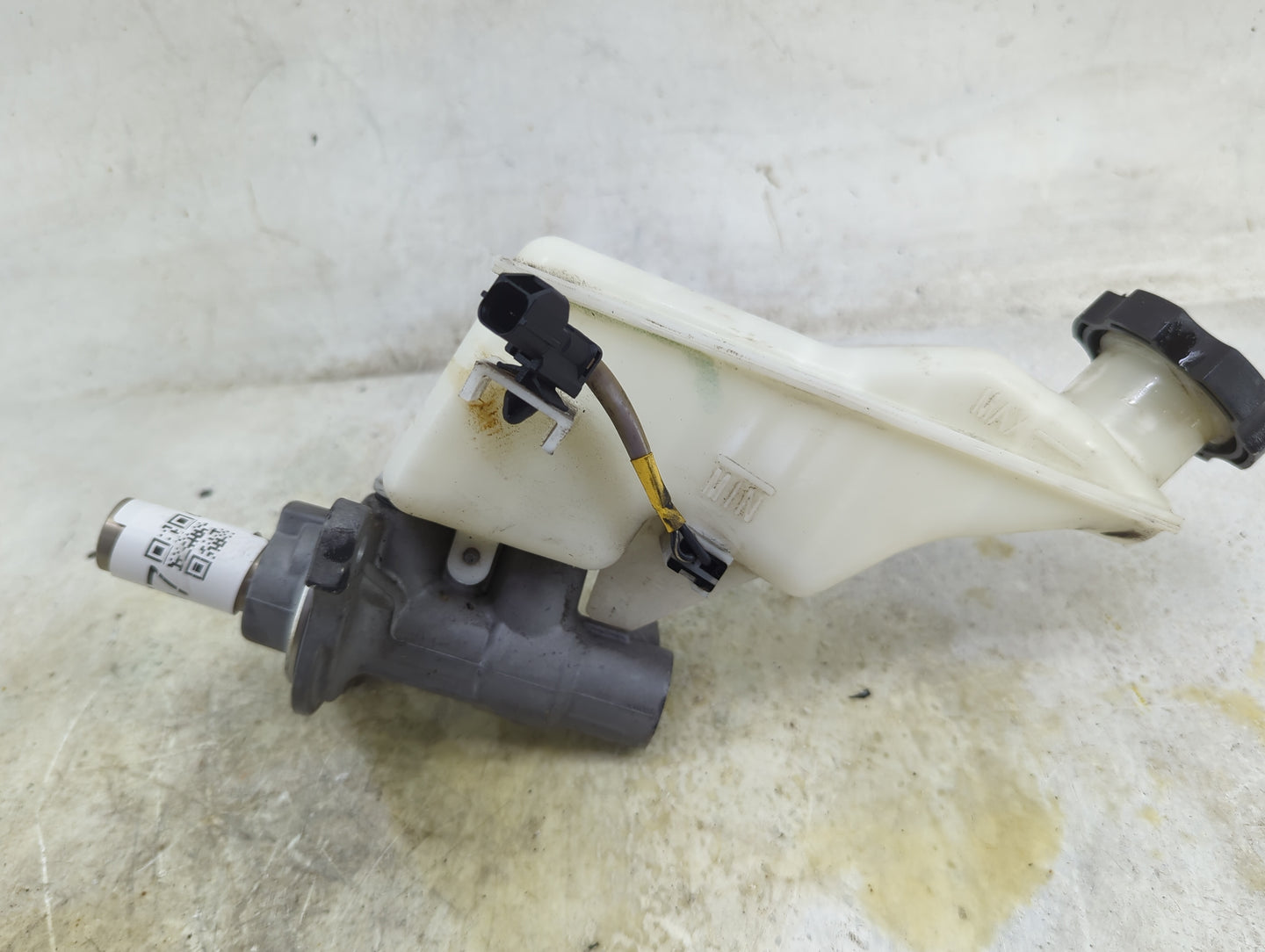 2016-2021 Hyundai Tucson Brake Master Cylinder 1496557 - Oemusedautoparts1.com