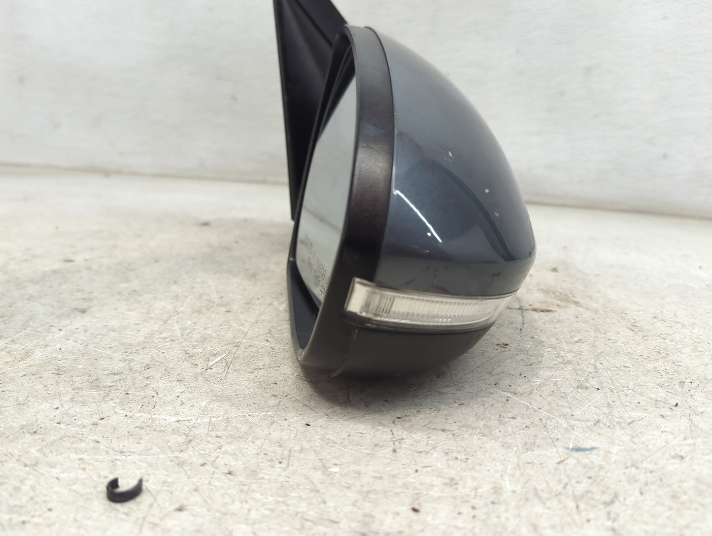 2016-2018 Hyundai Tucson Passenger Side View Mirror - Right Door Mirror OEM Used - Oemusedautoparts1.com