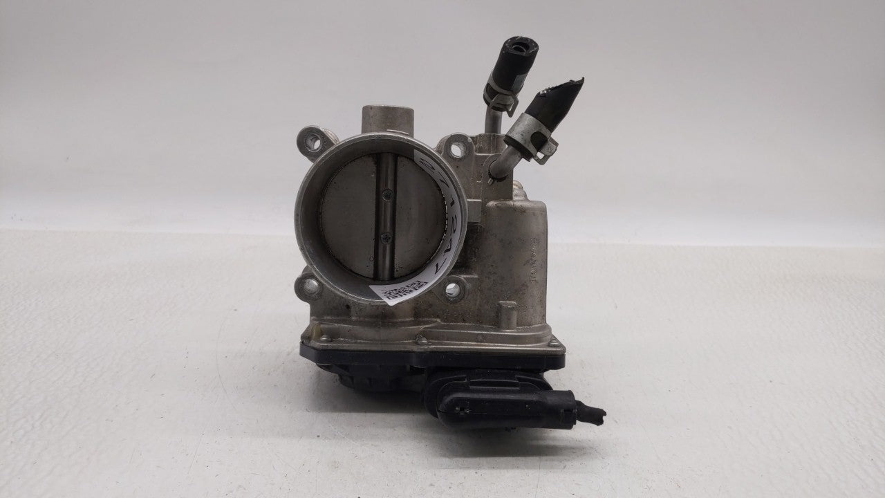 2014-2018 Hyundai Tucson Throttle Body P/N:35100-2E000 Fits Fits 2011 2012 2013 2014 2015 2016 2017 2018 2019 OEM Used Auto 