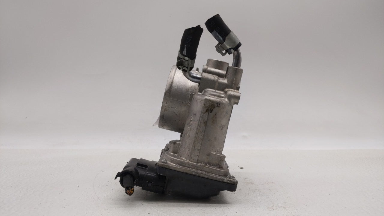 2014-2018 Hyundai Tucson Throttle Body P/N:35100-2E000 Fits Fits 2011 2012 2013 2014 2015 2016 2017 2018 2019 OEM Used Auto 