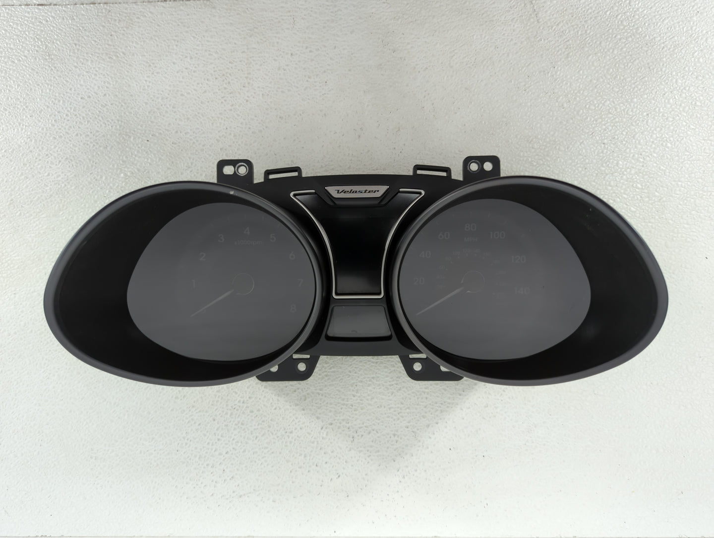 2016-2017 Hyundai Tucson Instrument Cluster Speedometer Gauges P/N:94011-2V331 94001-D3180, 94001-D3181 Fits Fits 2016 2017 