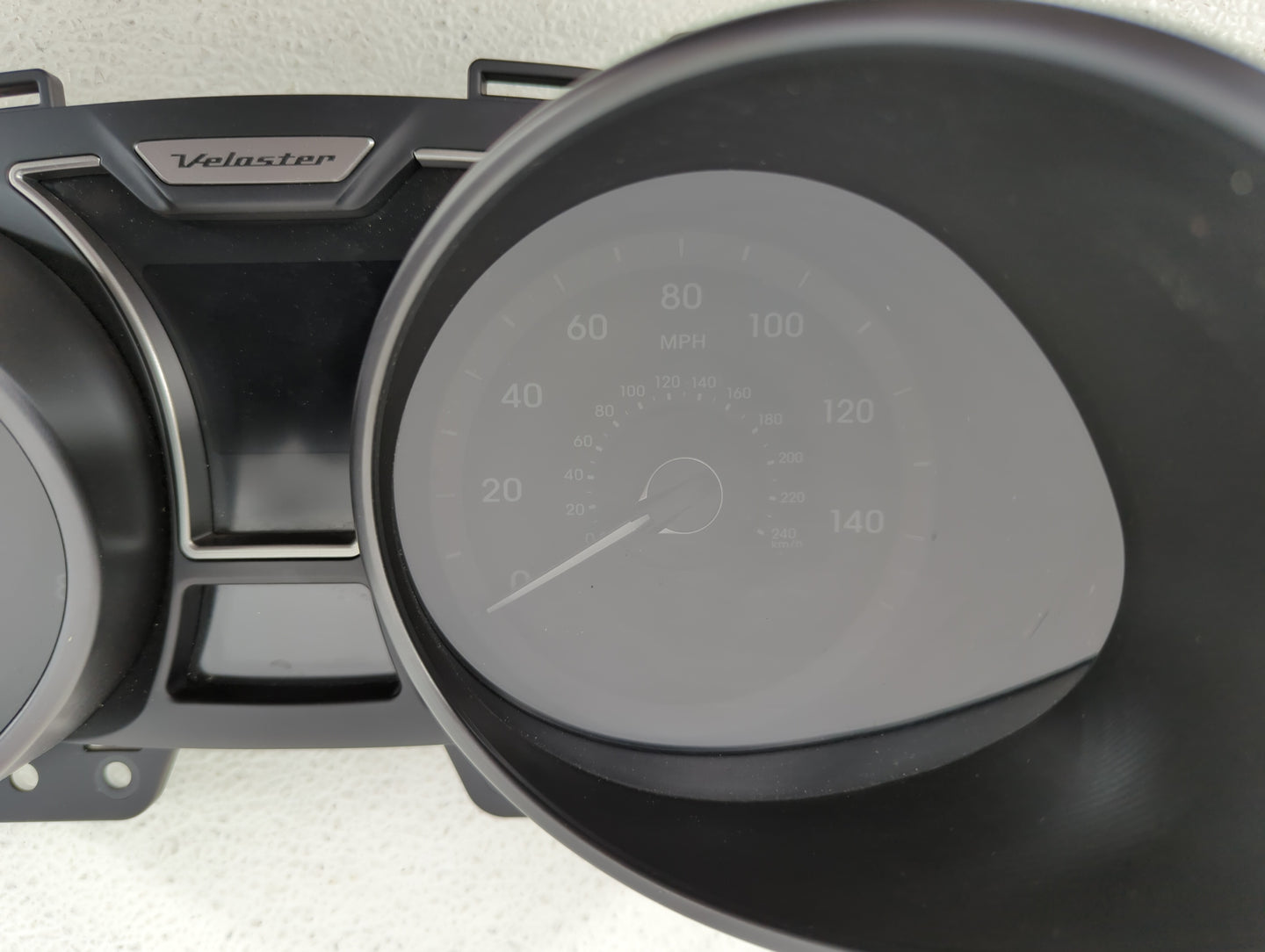 2016-2017 Hyundai Tucson Instrument Cluster Speedometer Gauges P/N:94011-2V331 94001-D3180, 94001-D3181 Fits Fits 2016 2017 