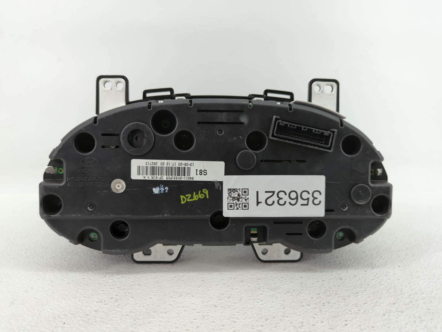 2016-2017 Hyundai Tucson Instrument Cluster Speedometer Gauges P/N:94011-2V331 94001-D3180, 94001-D3181 Fits Fits 2016 2017 