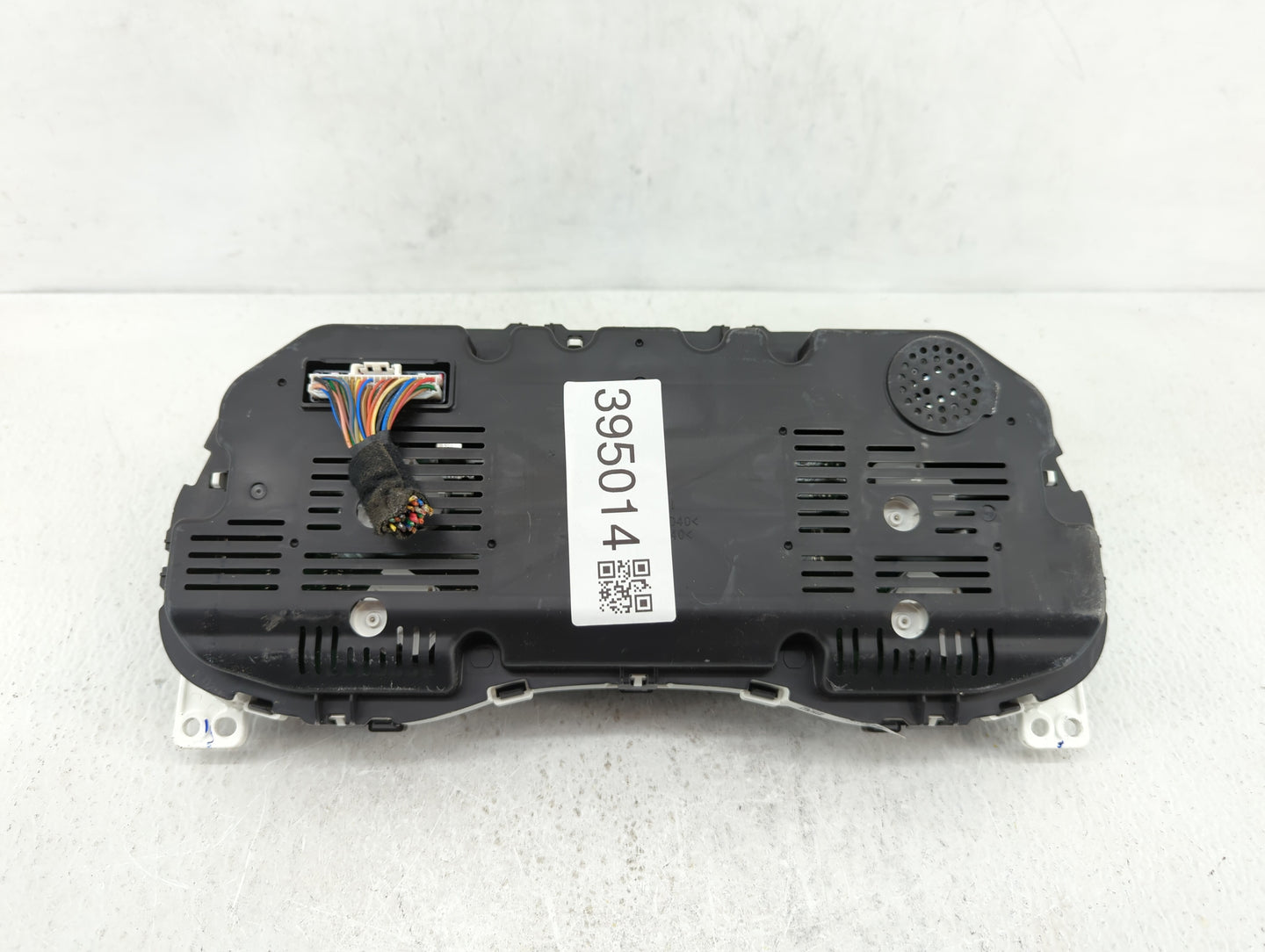 2016-2017 Hyundai Tucson Instrument Cluster Speedometer Gauges P/N:94001-D3172 Fits Fits 2016 2017 OEM Used Auto Parts - Oem