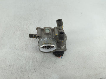 2016-2018 Hyundai Tucson Throttle Body P/N:35100-2B340 Fits Fits 2015 2016 2017 2018 2019 OEM Used Auto Parts