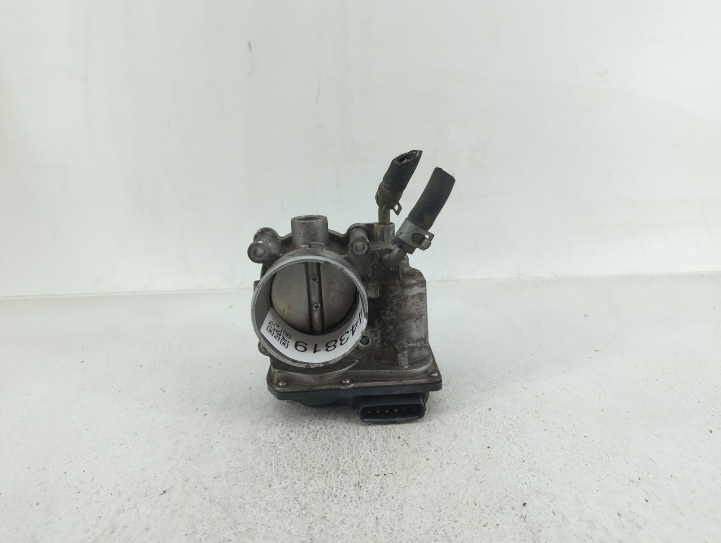 2014-2021 Hyundai Tucson Throttle Body P/N:35100-2E000 35100-2E710 Fits OEM Used Auto Parts - Oemusedautoparts1.com