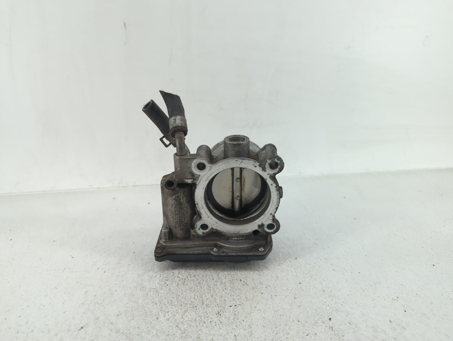2014-2021 Hyundai Tucson Throttle Body P/N:35100-2E000 35100-2E710 Fits OEM Used Auto Parts - Oemusedautoparts1.com