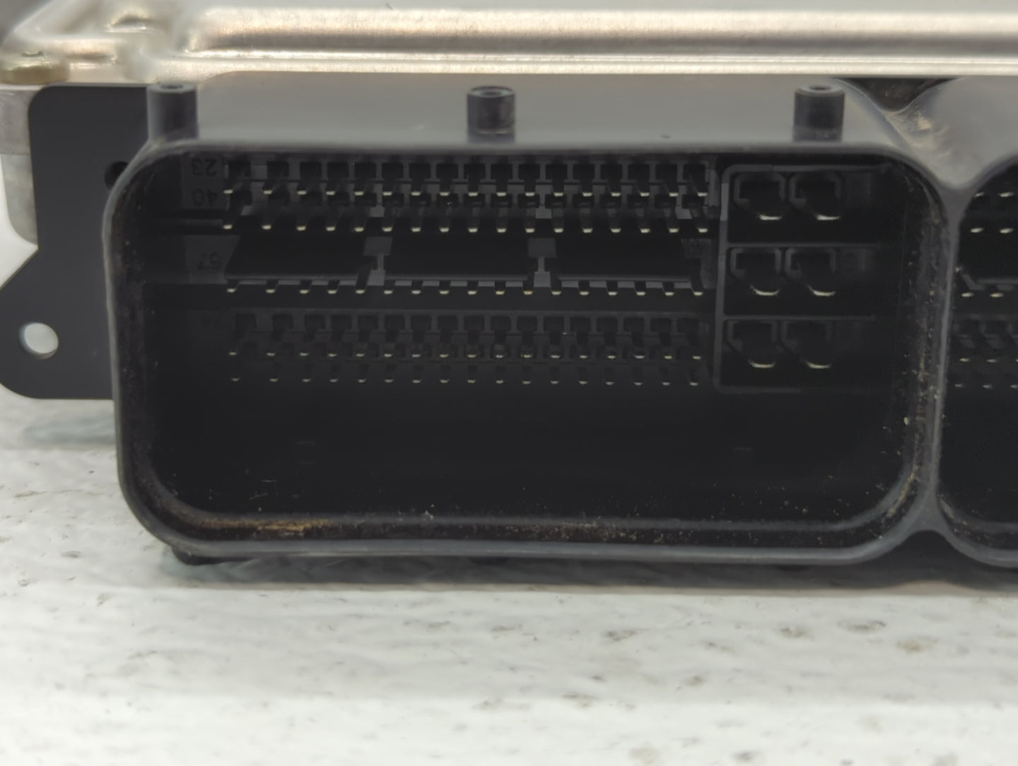 2016-2018 Hyundai Tucson PCM Engine Control Computer ECU ECM PCU OEM P/N:39133-2ETA6 39133-2ETA8 Fits Fits 2016 2017 2018 OE