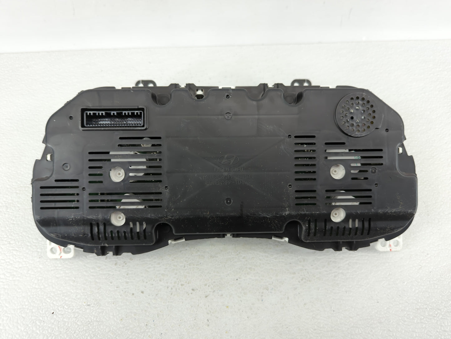 2016-2017 Hyundai Tucson Instrument Cluster Speedometer Gauges P/N:94011-2V331 94001-D3180, 94001-D3181 Fits Fits 2016 2017 