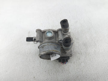 2016-2018 Hyundai Tucson Throttle Body P/N:35100-2B340 Fits Fits 2015 2016 2017 2018 2019 2020 2021 2022 OEM Used Auto Parts