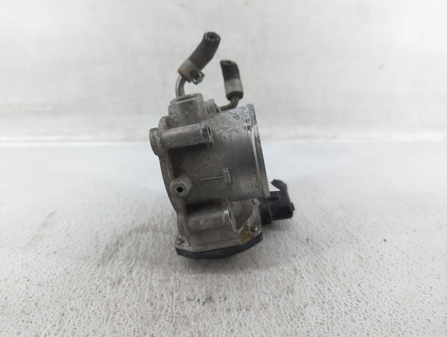 2014-2021 Hyundai Tucson Throttle Body P/N:35100-2E000 Fits Fits 2011 2012 2013 2014 2015 2016 2017 2018 2019 2020 2021 OEM 