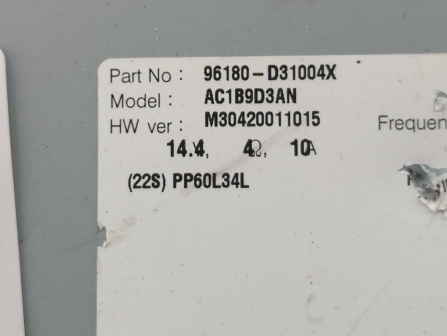 2016-2017 Hyundai Tucson Radio AM FM Cd Player Receiver Replacement P/N:96180-D31004X Fits Fits 2016 2017 OEM Used Auto Part