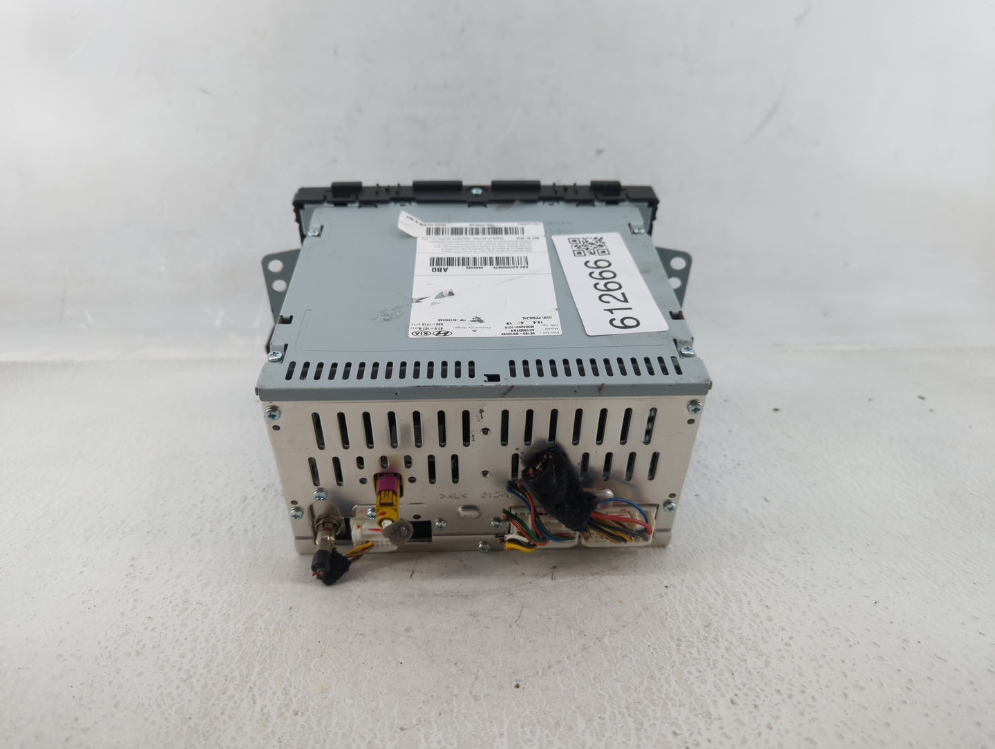 2016-2017 Hyundai Tucson Radio AM FM Cd Player Receiver Replacement P/N:96180-D31004X Fits Fits 2016 2017 OEM Used Auto Part