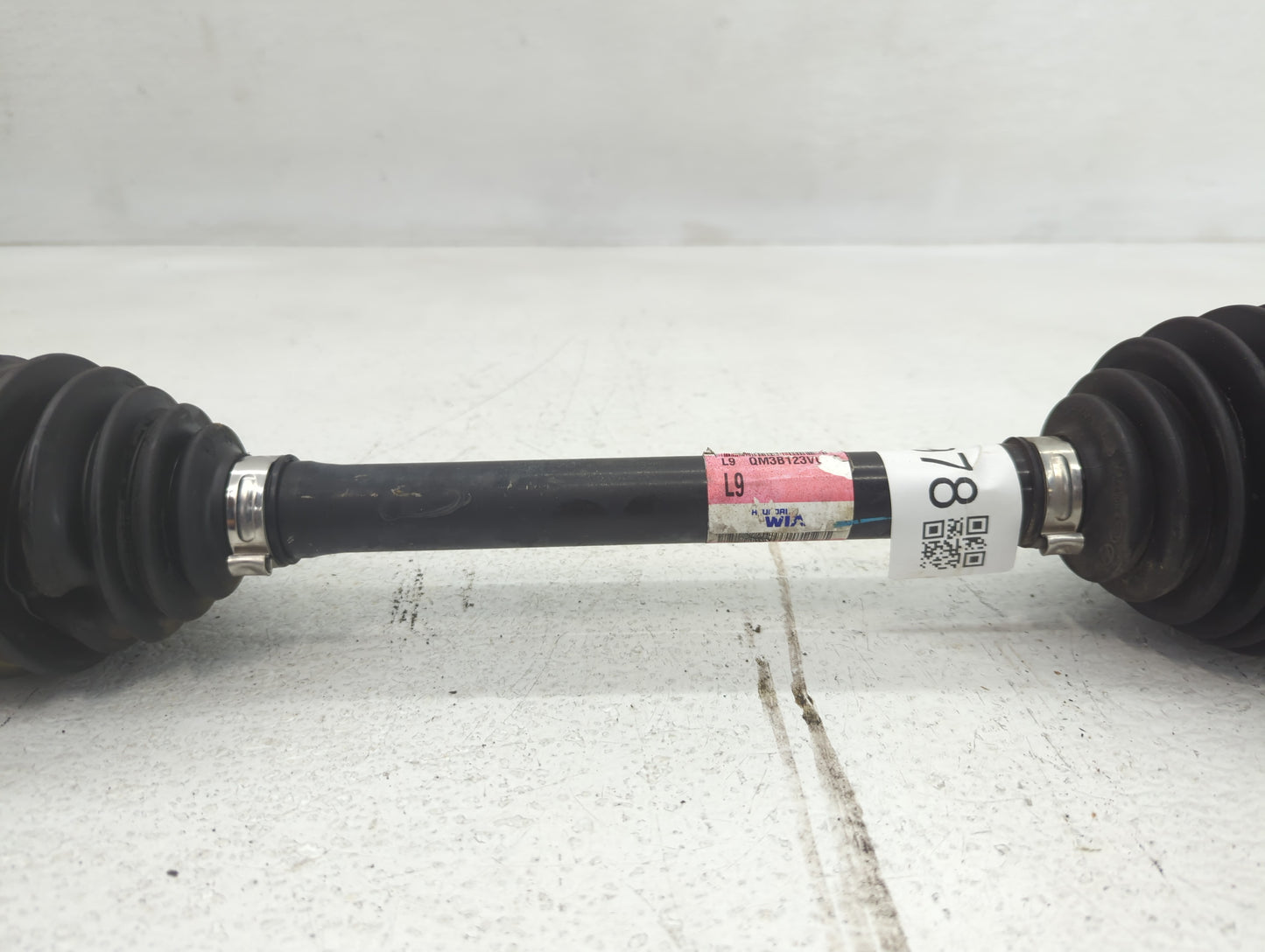 2016-2018 Hyundai Tucson Axle Shaft Front Driver Cv C/v - Oemusedautoparts1.com