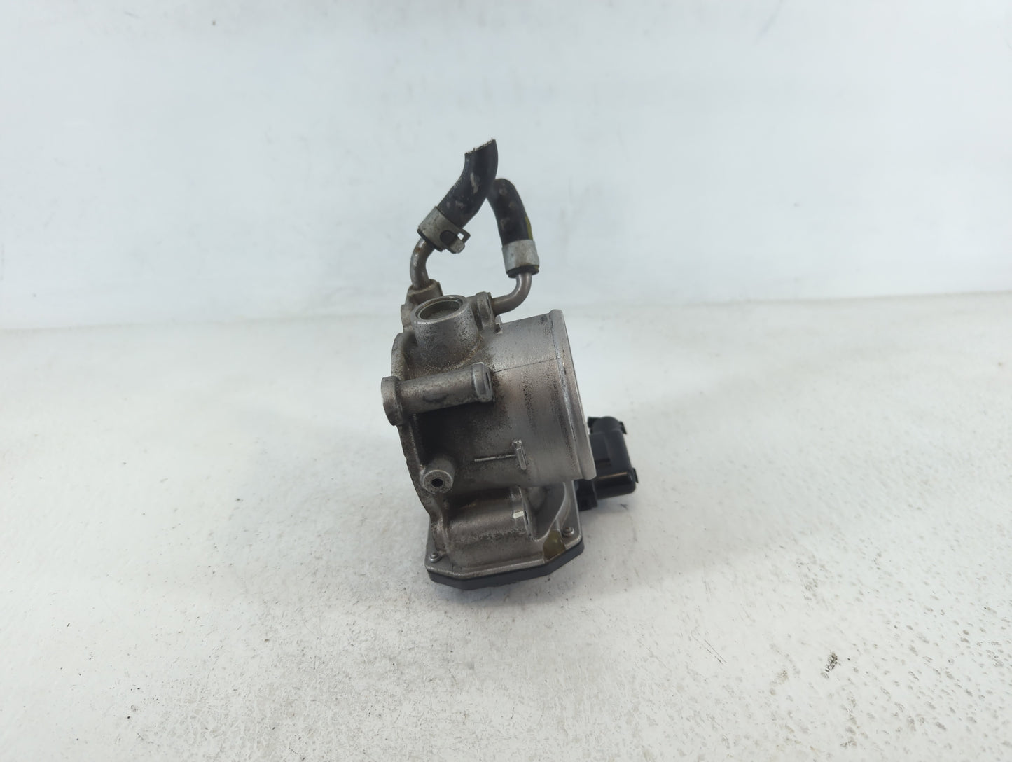 2014-2021 Hyundai Tucson Throttle Body P/N:35100-2E000 Fits Fits 2011 2012 2013 2014 2015 2016 2017 2018 2019 2020 2021 OEM 