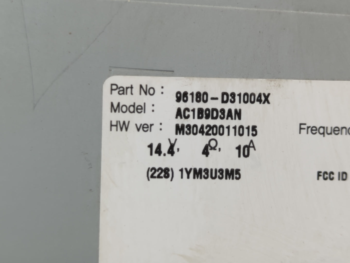 2016-2017 Hyundai Tucson Radio AM FM Cd Player Receiver Replacement P/N:96180-D31004X Fits Fits 2016 2017 OEM Used Auto Part