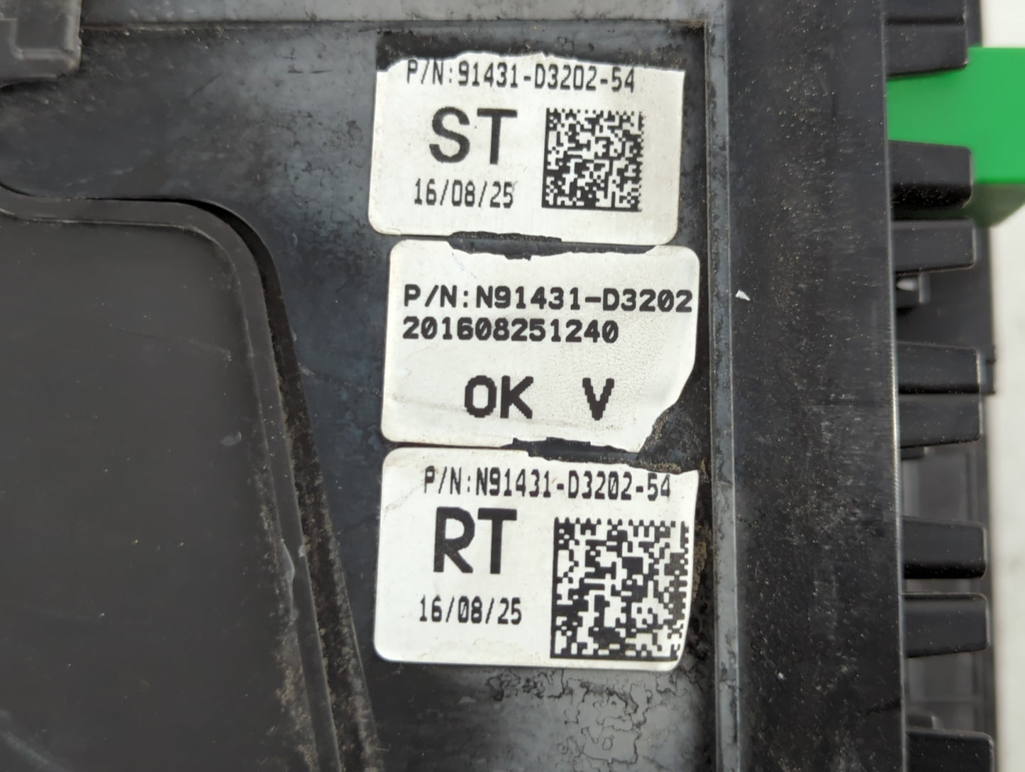 2016-2018 Hyundai Tucson Fusebox Fuse Box Panel Relay Module P/N:N91431-D3202 Fits Fits 2016 2017 2018 OEM Used Auto Parts -